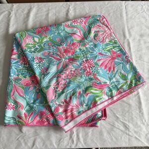 Lilly Pulitzer Beach Towel Golden Hour Tropical Microfiber Lounge Beach 39x72